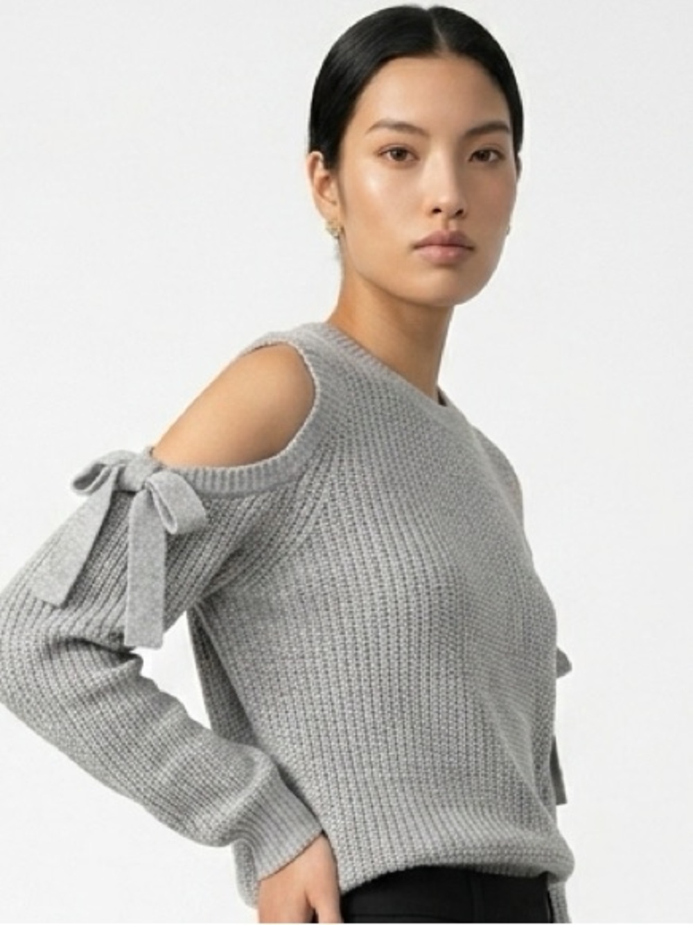 Azz | Boutique Gray Cold Shoulder Sweater NWT